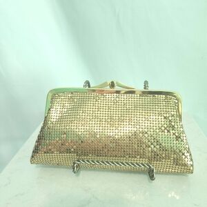 Whiting & Davis Vintage New Gold Metal Mesh Shimmer Glam Triple Snap Clutch Bag